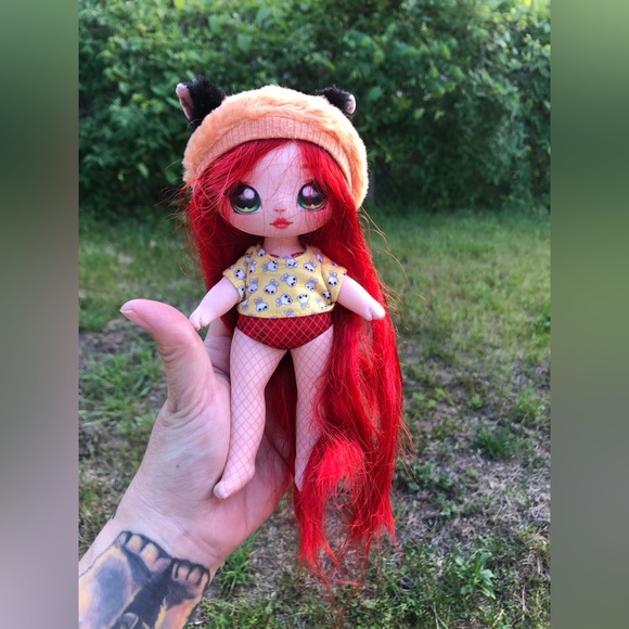 ❤️Na! Na! Na! Surprise Roxie Foxy Doll Red hair Series 1 - Picture 6 of 10